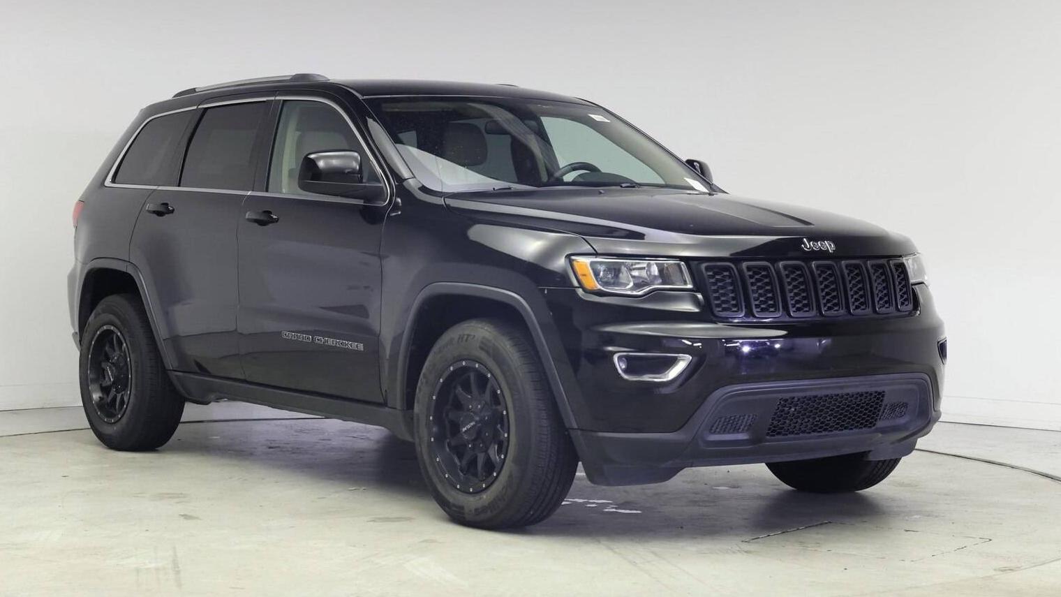 JEEP GRAND CHEROKEE 2018 1C4RJEAG1JC269217 image